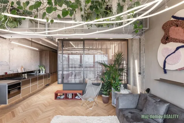 Salon; podłoga drewniana, światło dzienne, styl nowoczesny