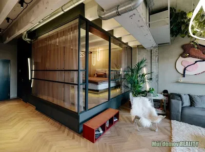 Kuchnia; sprzęt kuchenny, podłoga drewniana, światło dzienne, styl nowoczesny