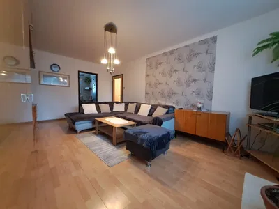 Cuisine; électroménager, parquet, lumière naturelle, style moderne