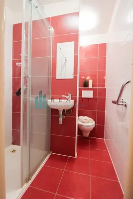 Cuisine; électroménager, parquet, lumière naturelle, style moderne