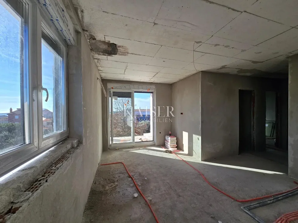 Küche; küchengeräte, holzboden, tageslicht, moderner stil