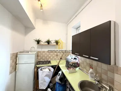 Küche; küchengeräte, holzboden, tageslicht, moderner stil