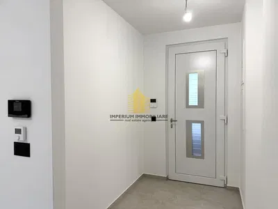 Küche; küchengeräte, holzboden, tageslicht, moderner stil