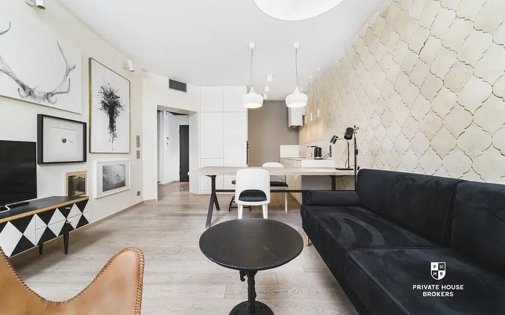 Cuisine; électroménager, parquet, lumière naturelle, style moderne