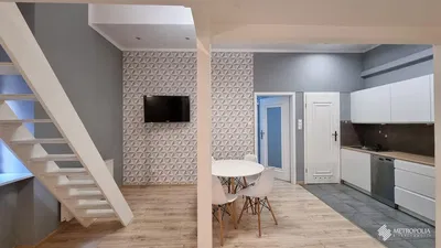 Cuisine; électroménager, parquet, lumière naturelle, style moderne