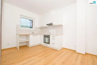 Cuisine; électroménager, parquet, lumière naturelle, style moderne