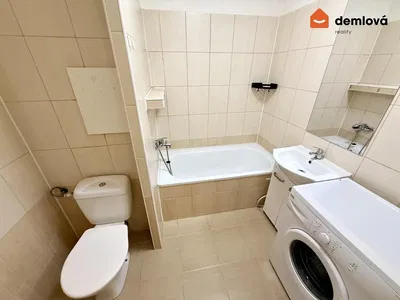 Cuisine; électroménager, parquet, lumière naturelle, style moderne