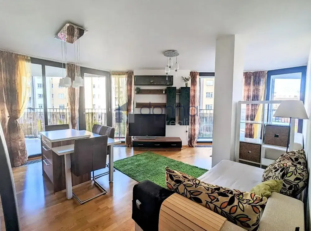 Salon; parquet, lumière naturelle, style moderne