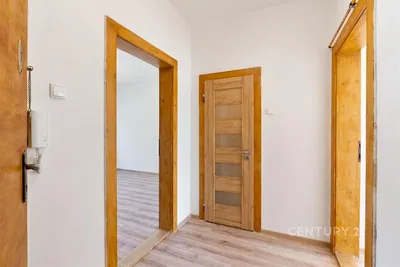 Cocina; electrodomésticos, suelo de madera, luz natural, estilo moderno