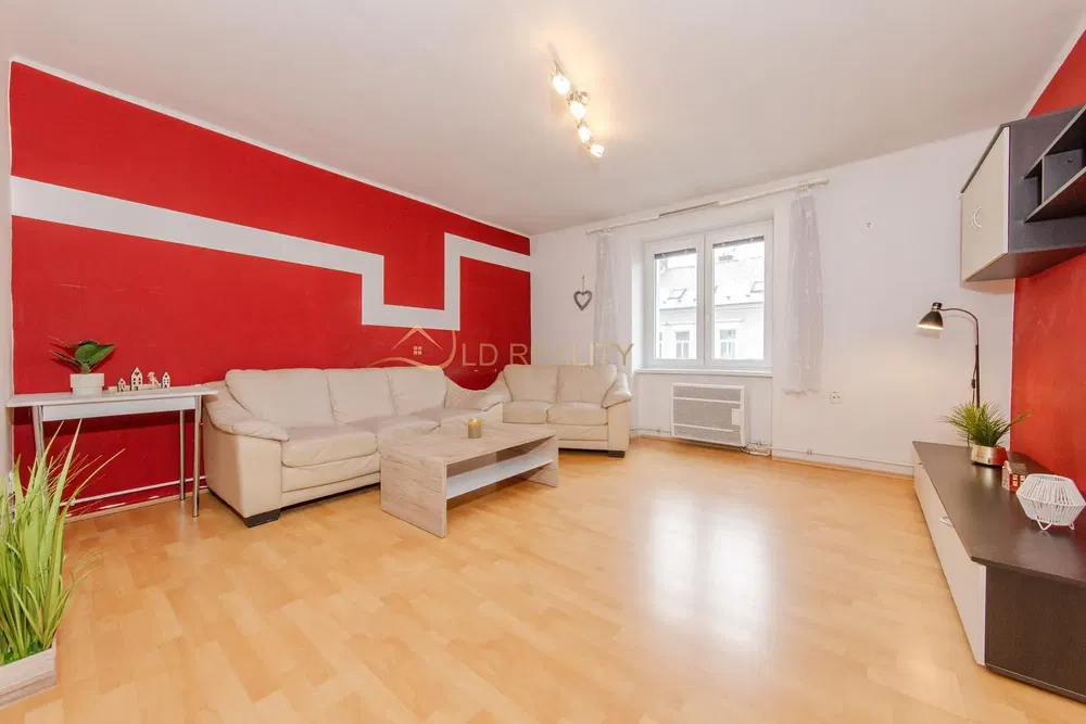 Wohnzimmer; holzboden, tageslicht, moderner stil