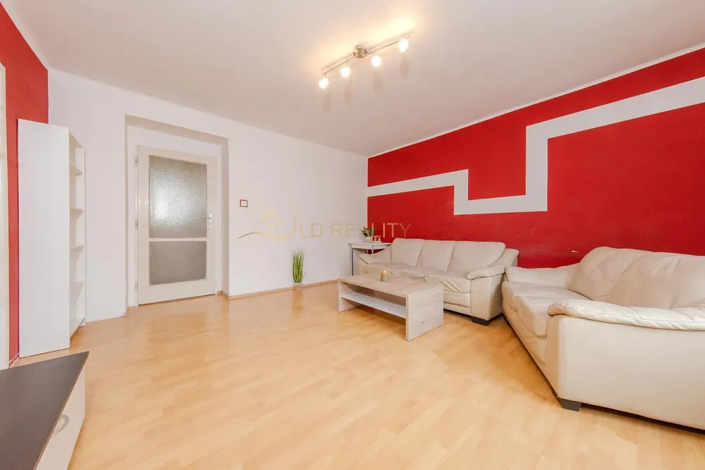 Wohnzimmer; holzboden, tageslicht, moderner stil