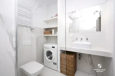 Cuisine; électroménager, parquet, lumière naturelle, style moderne