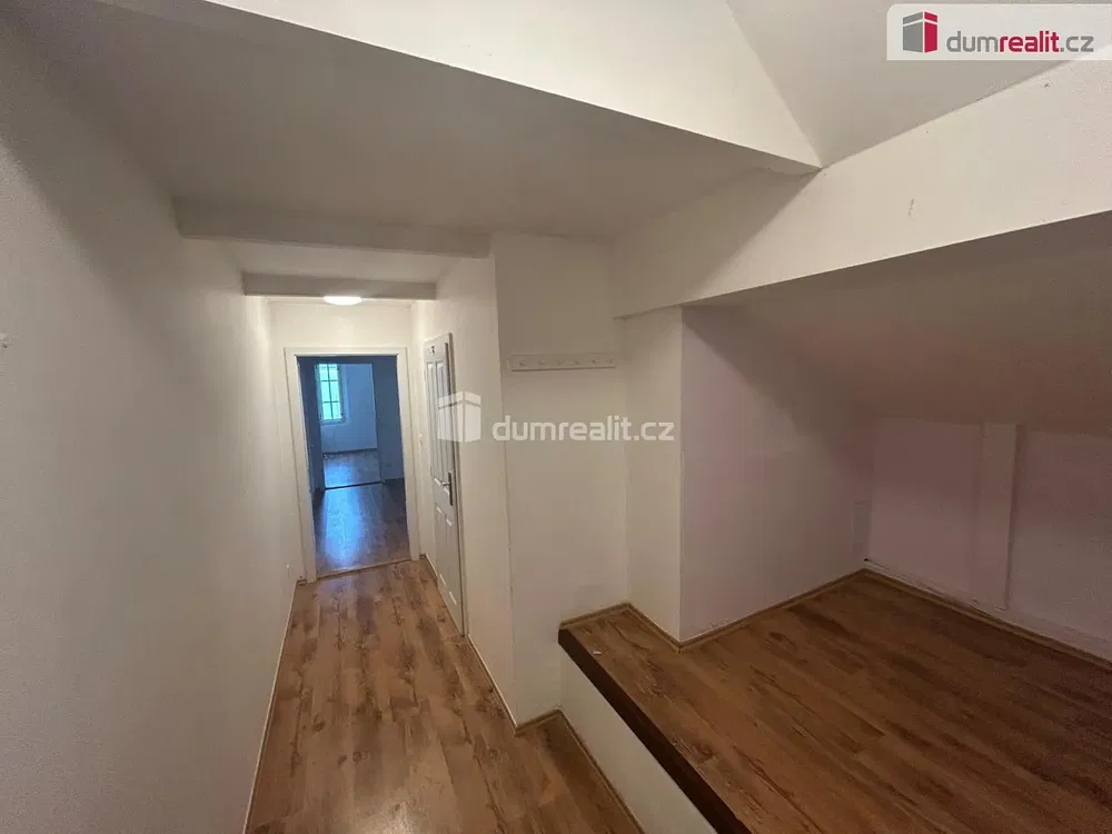 Küche; küchengeräte, holzboden, tageslicht, moderner stil