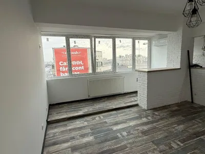 Cocina; electrodomésticos, suelo de madera, luz natural, estilo moderno