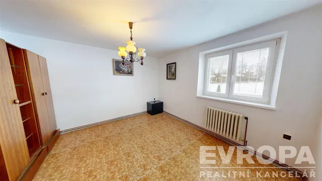 Küche; küchengeräte, holzboden, tageslicht, moderner stil