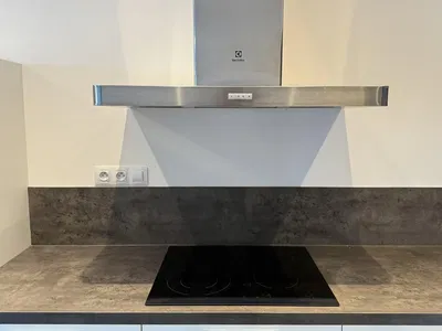 Living room; wood floor, natural light, modern style