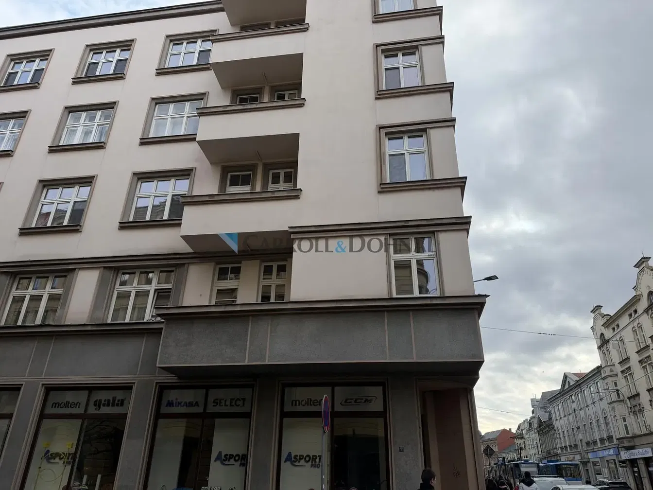 Maison et environs; vue, commercial