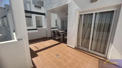 Terrasse; fliesenboden, tageslicht