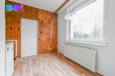 Küche; holzboden, tageslicht, blick