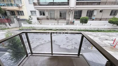 Μπαλκόνι; θέα, πλακάκια