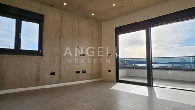 Autre; carrelage, vue, lumière naturelle