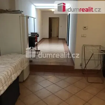 Спалня; плочки