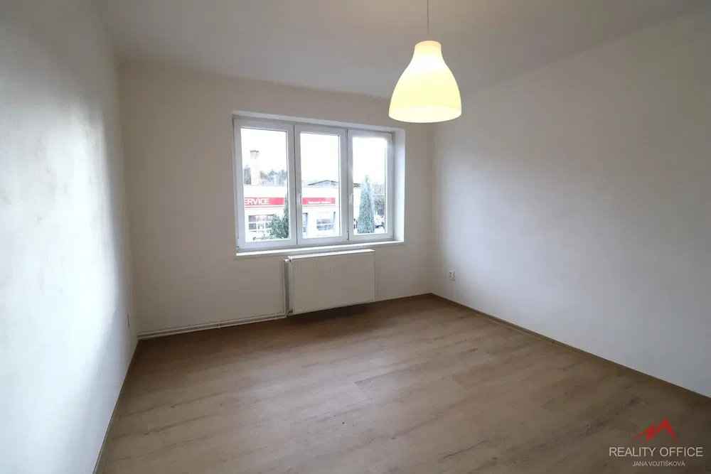 Salón; vista, suelo de madera, luz natural