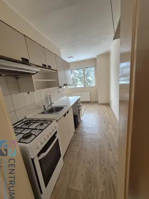 Cuisine; électroménager, carrelage, vue, lumière naturelle