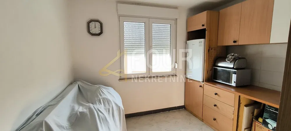 Cuisine; électroménager, carrelage