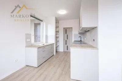 Cuisine; rénové, lumière naturelle