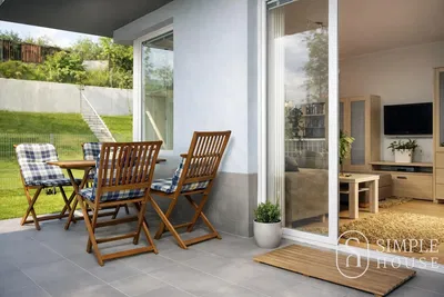 Тераса; плочки, естествена светлина, гледка