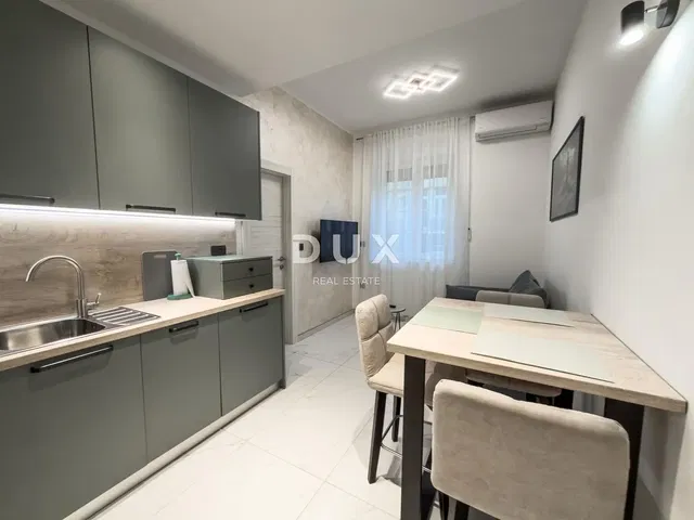 Cuisine; style moderne, rénové, lumière naturelle