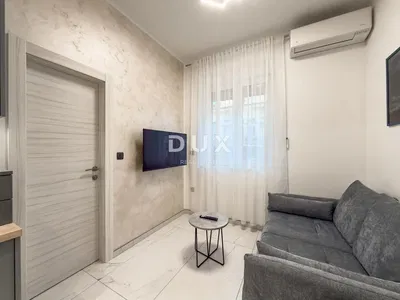 Dnevni boravak; prirodna svjetlost, moderan stil, pločice