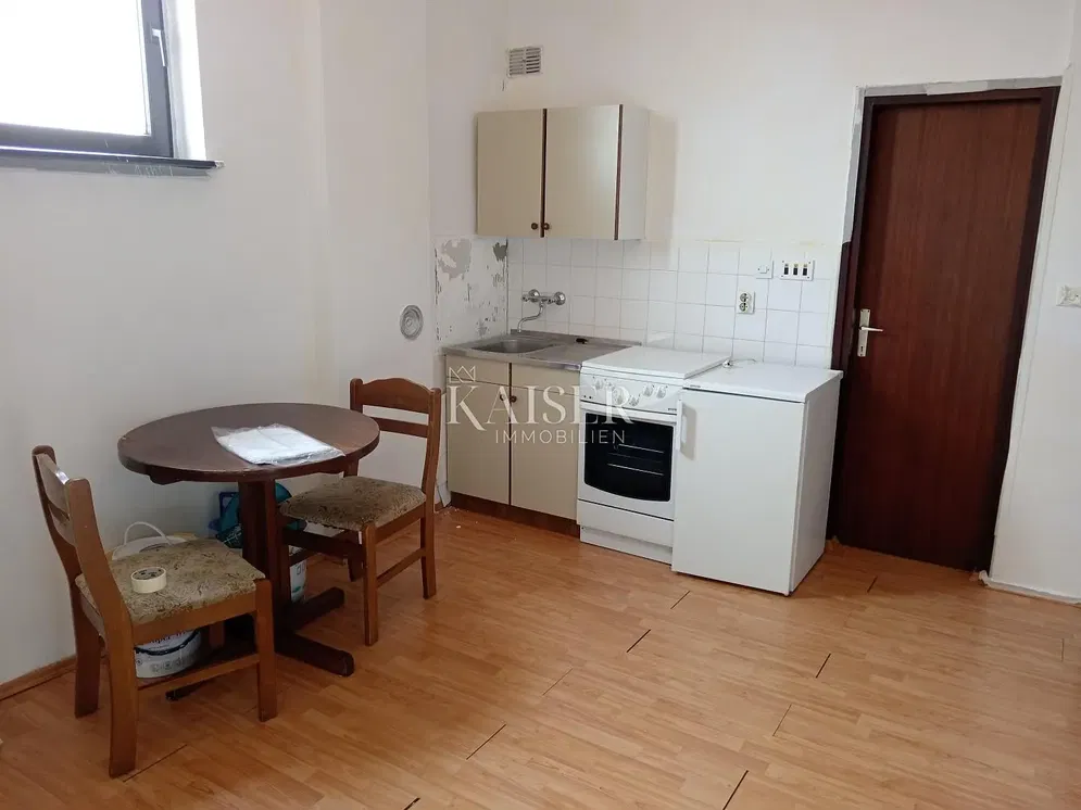 Cuisine; électroménager, carrelage