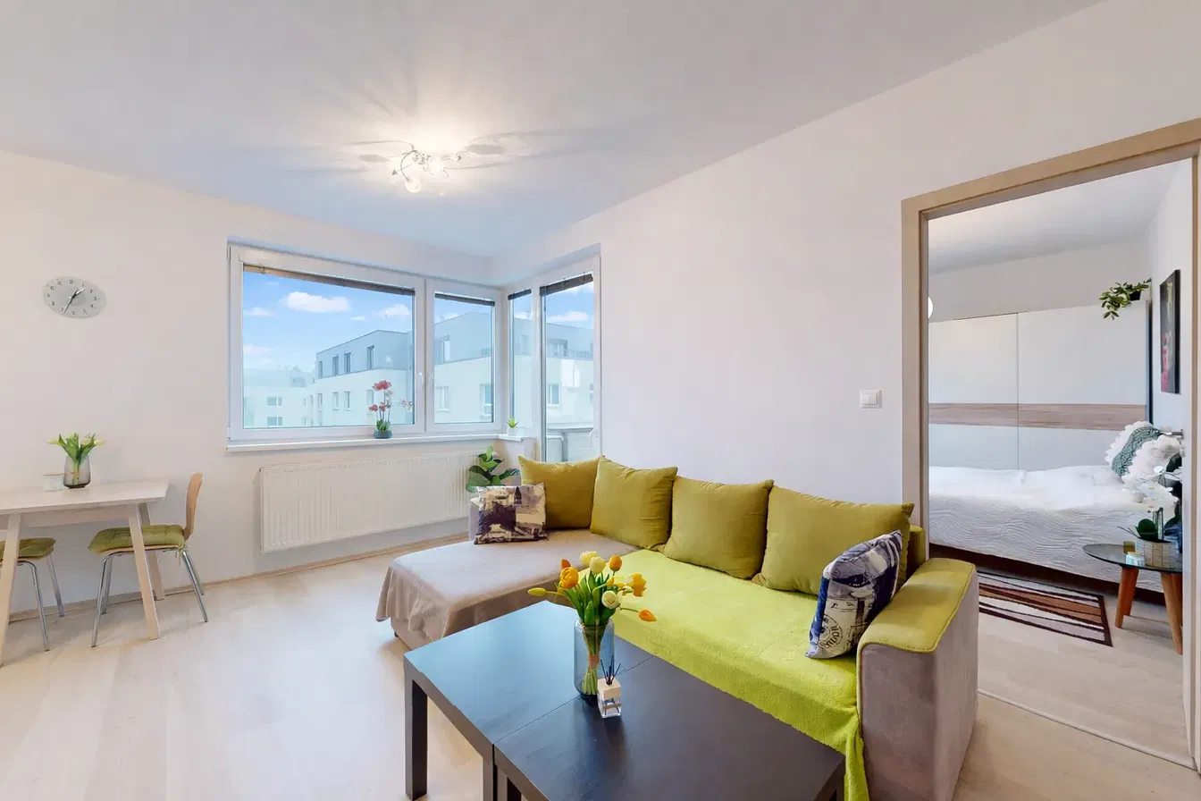 Oturma odası; doğal ışık, modern stil