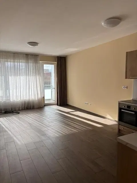 Cuisine; lumière naturelle, carrelage