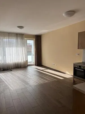 Cuisine; lumière naturelle, carrelage