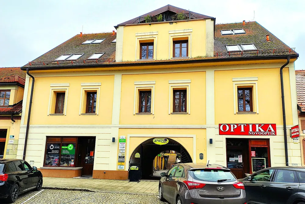 Maison et environs; commercial, vue