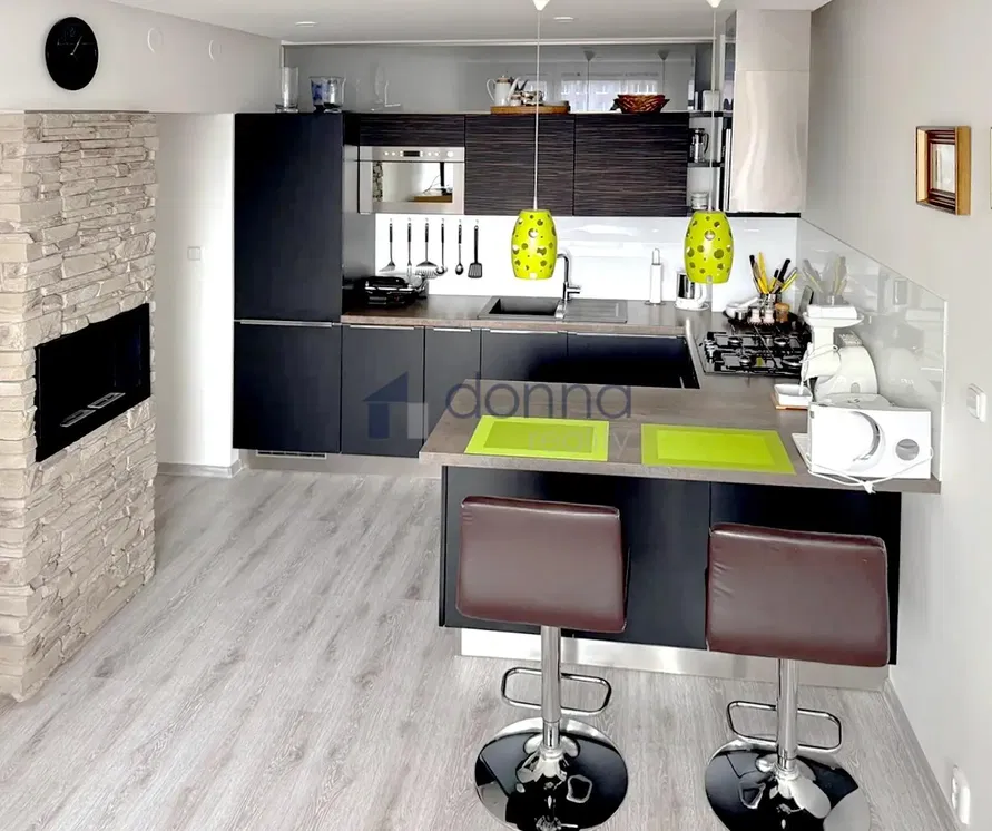 Cocina; electrodomésticos, estilo moderno, renovado, luz natural