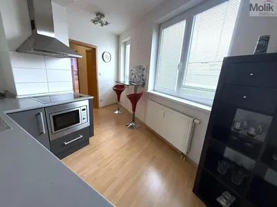 Кухиња; кухињски апарати, природно светло