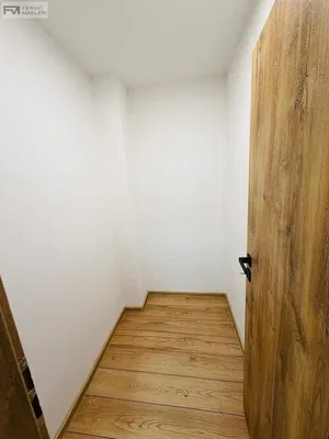 Cloakroom; wood floor