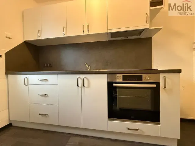 Кухня; кухненски уреди