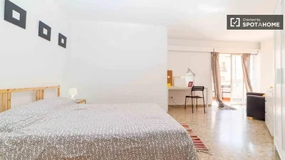 Schlafzimmer; tageslicht, moderner stil