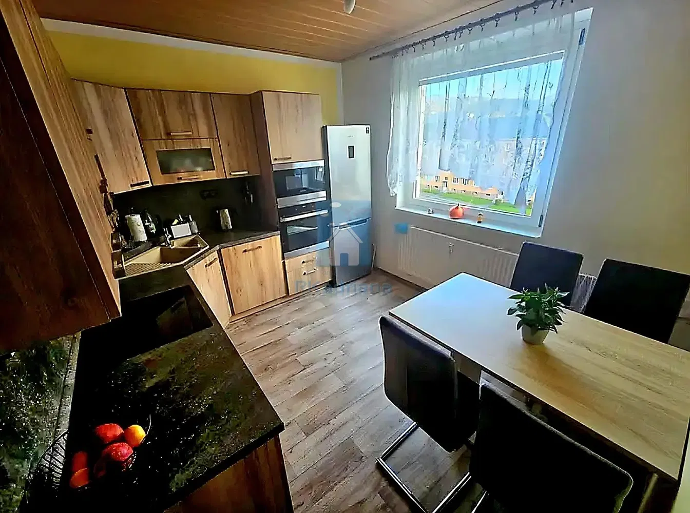 Küche; küchengeräte, blick, tageslicht, moderner stil