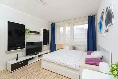 Spálňa; prirodzené svetlo, moderný štýl