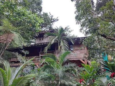 Haus und umgebung; blick