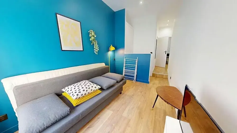 Wohnzimmer; holzboden, tageslicht, moderner stil