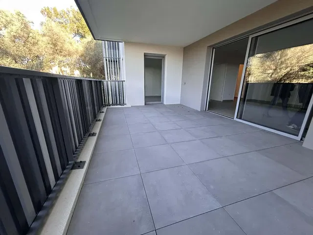 Балкон; плочице, поглед