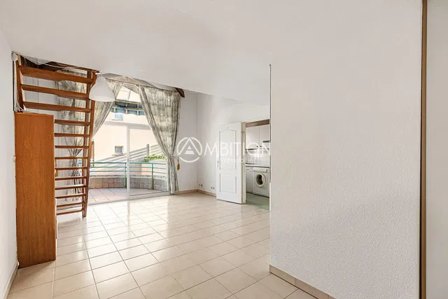 Wohnzimmer; fliesenboden, blick, tageslicht