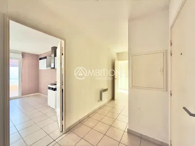 Cuisine; carrelage, électroménager